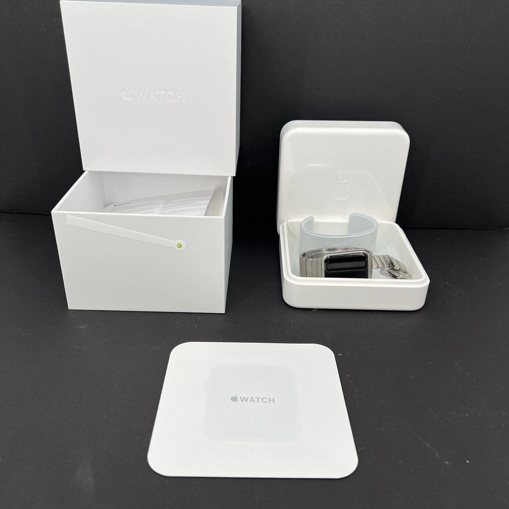 Apple Watch 1st Gen A1554 MJ3U2LL/A 42mm 6GB WiFi Only 4.3 Stainless